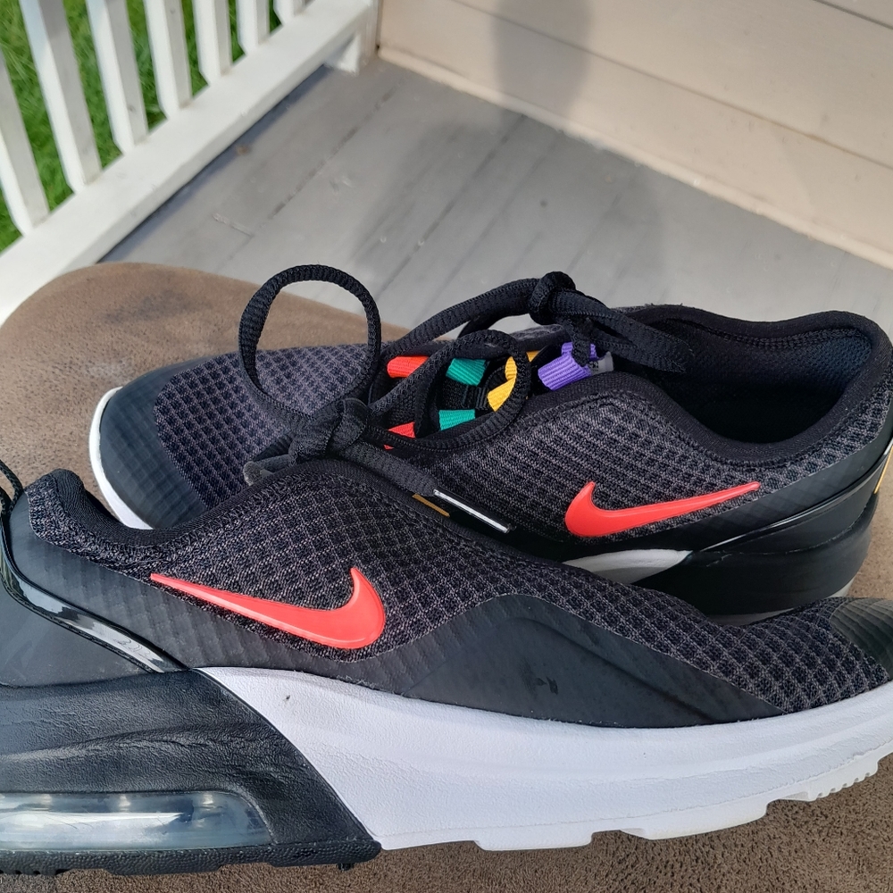SOLD SOLD SOLDNike Air Max size 5.5 only worn a couple of times. Great Condition